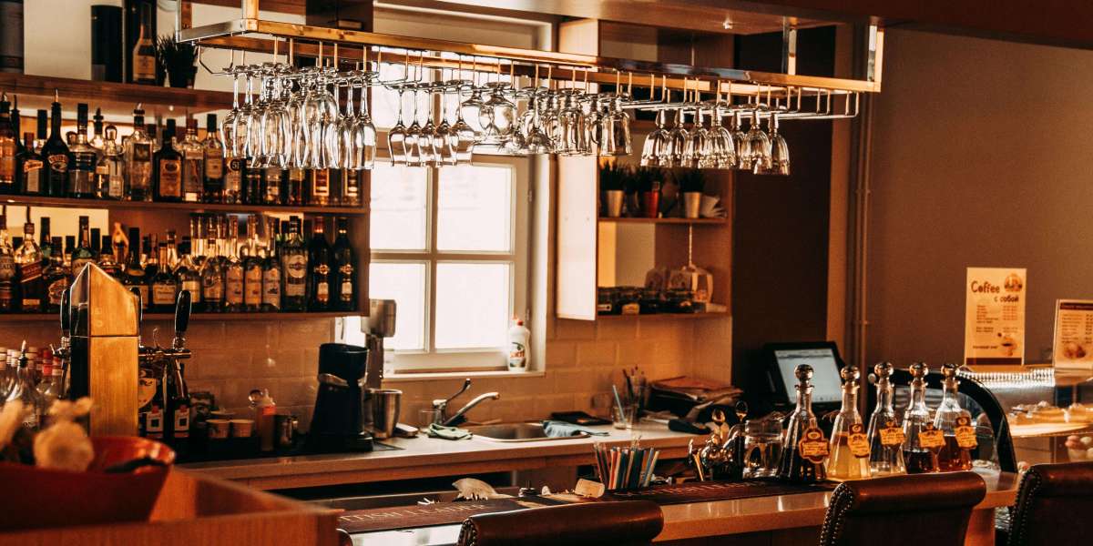 《法国商科学校：培育商业精英的摇篮》