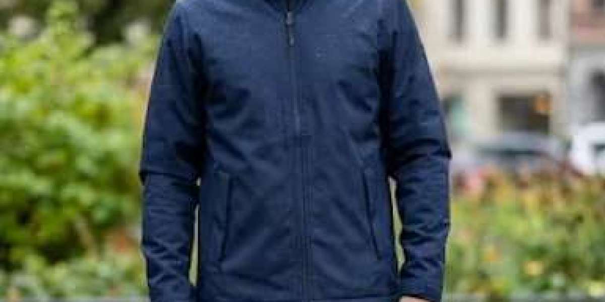 Stay Stylish and Dry: The Essential Guide to Water-Repellent Men's Casual Jackets